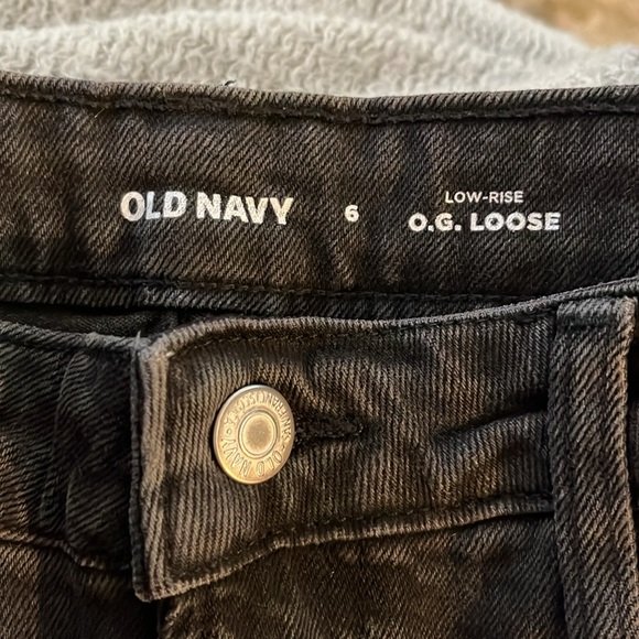 Old Navy Low Rise O.G. Loose Jeans - Picture 6 of 7